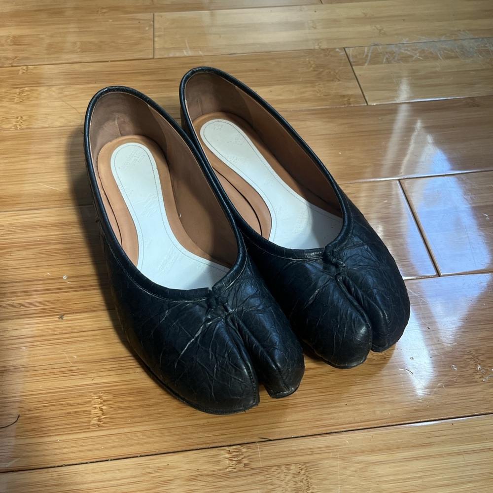 Authentic Maison Margiela ballerina flats in “paper effect”